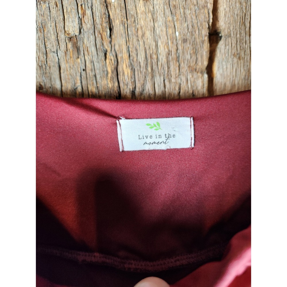 Live In The Moment Crop‎ Top Small Womens Burgundy Off Shoulder Ruched - Picture 2 of 4